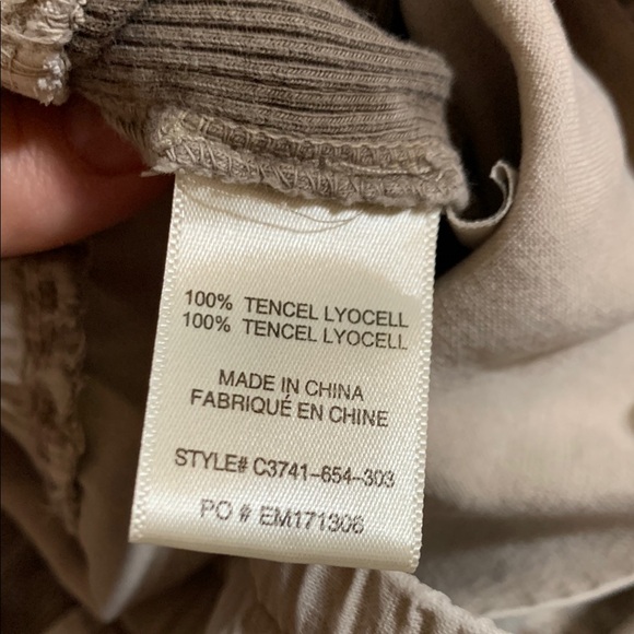 Anthropology’s Cloth & Stone Women’s Beige Army Olive Green Side Striped Joggers - Picture 5 of 7